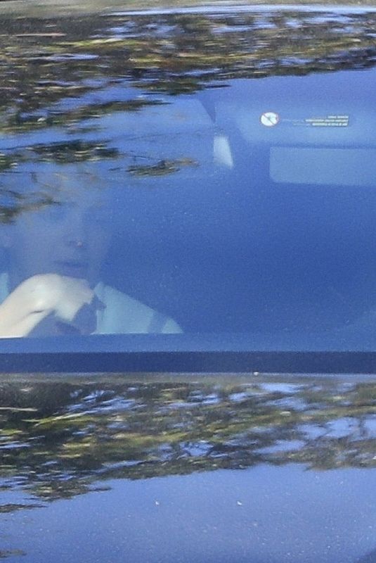 HAILEY BIEBER and KENDALL JENNER Out Driving in Los Angeles 01/21/2021