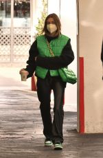 HAILEY BIEBER Leaves a Doctor