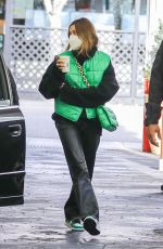 HAILEY BIEBER Leaves a Doctor