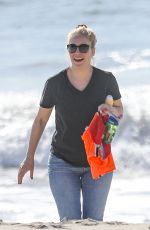 HEIDI MONTAG Out at a Beach in Santa Monica 01/09/2021