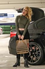 HEIDI MONTAG Shopping at Erewhon Market in Pacific Palisades 01/25/2021