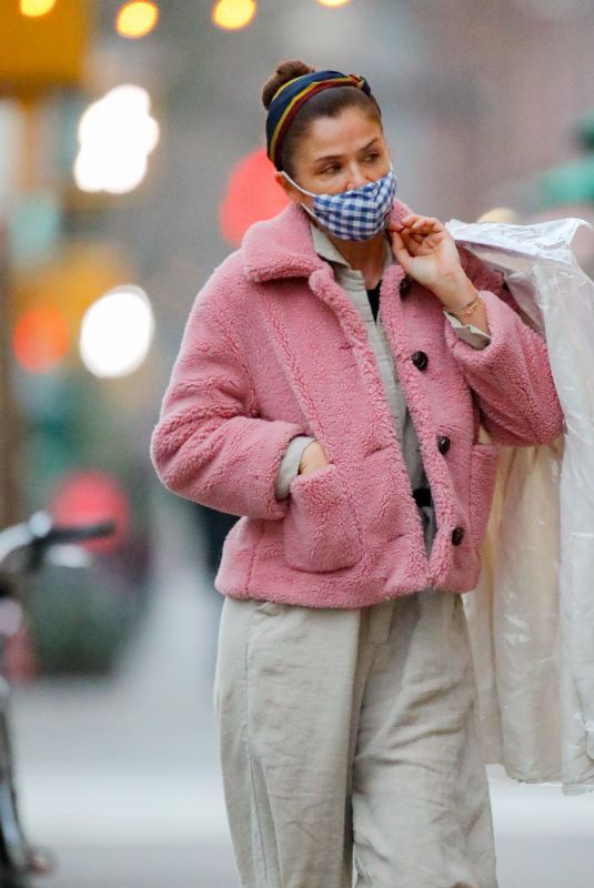 HELENA CHRISTENSEN Leaves a Dry Cleaner in New York 01/14/2021