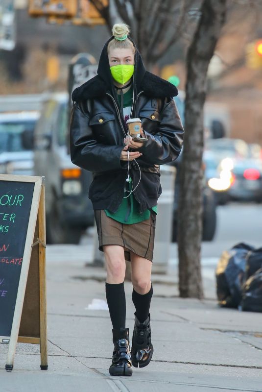 HUNTER SCHAFER Out for a Coffee in New York 01/28/2021