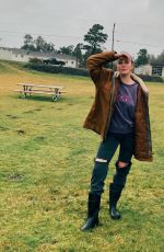 IRELAND BALDWIN - Instagram Photos 01/02/2021