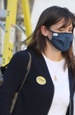 JENNIFER GARNER Check Out Construction of Her New Home in Brentwood 01/21/2021