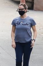 JENNIFER GARNER Out Dancing on the Street in Brentwood 01/22/2021