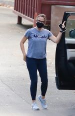 JENNIFER GARNER Out Dancing on the Street in Brentwood 01/22/2021
