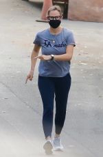 JENNIFER GARNER Out Dancing on the Street in Brentwood 01/22/2021