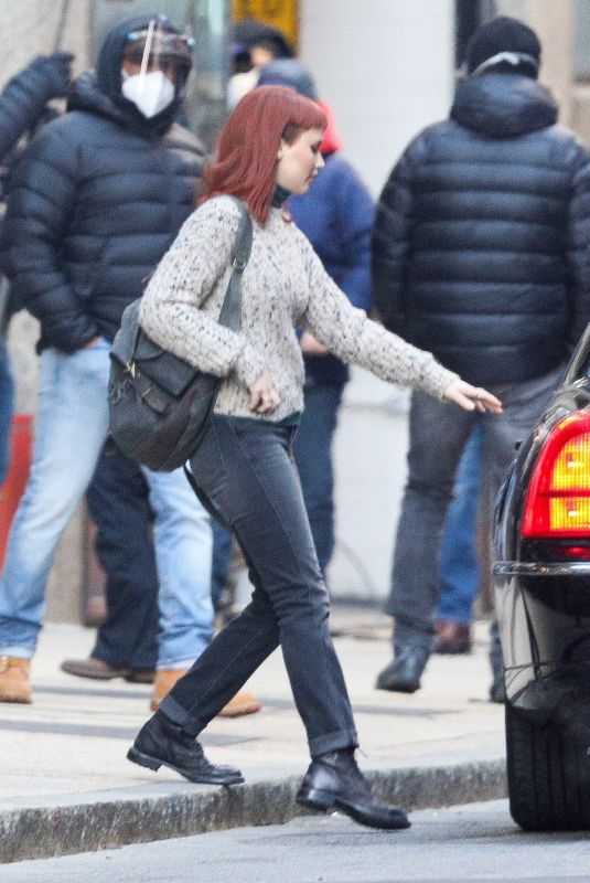 JENNIFER LAWRENCE on the Set of Don