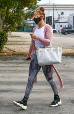 JENNIFER LOPEZ Arrives at a Gym in Miami 01/24/2021