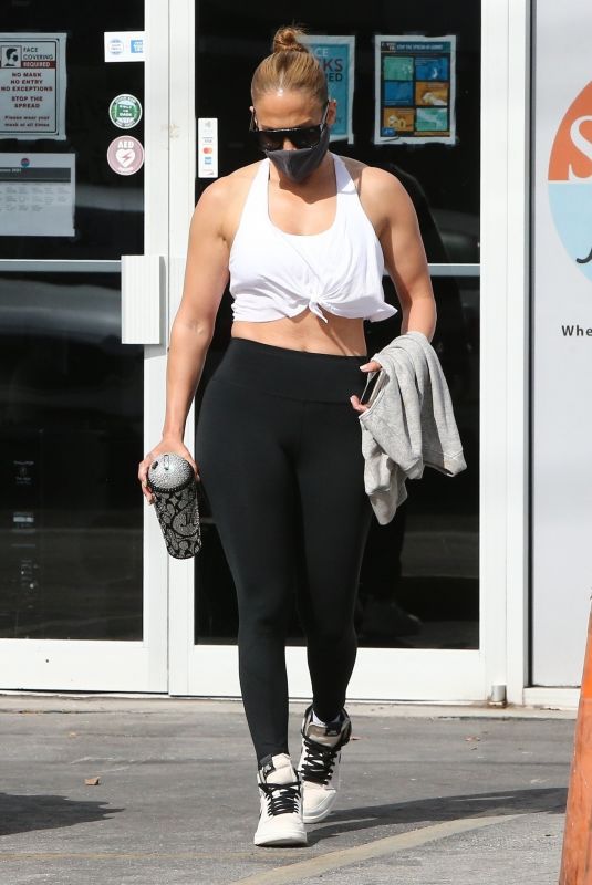 JENNIFER LOPEZ at a Gym in Miami 01/16/021