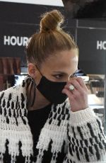 JENNIFER LOPEZ Shopping in Miami 01/15/2021