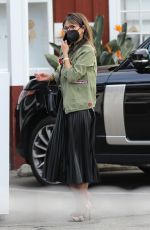 JORDANA BREWSTER at Brentwood Country Mart 01/27/2021