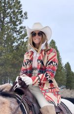 JULIANNE HOUGH - Instagram Photos 01/17/2021