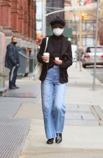 KATIE HOLMES and Emilio Vitolo Jr Out in New York 01/04/2021