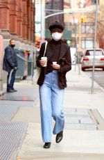 KATIE HOLMES and Emilio Vitolo Jr Out in New York 01/04/2021