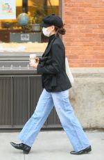 KATIE HOLMES and Emilio Vitolo Jr Out in New York 01/04/2021