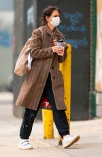 KATIE HOLMES Heading to an Art Studio in New York 01/05/2021