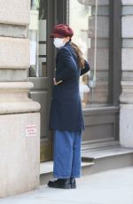 KATIE HOLMES Shopping at Santa Maria Novella in New York 01/25/2021
