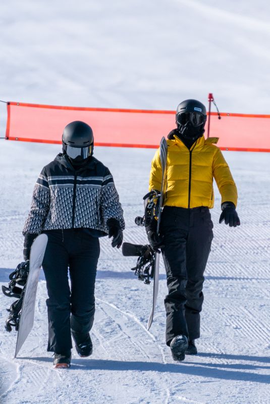 KENDALL and KYLIE JENNER Out Snowboarding in Aspen 01/02/2021