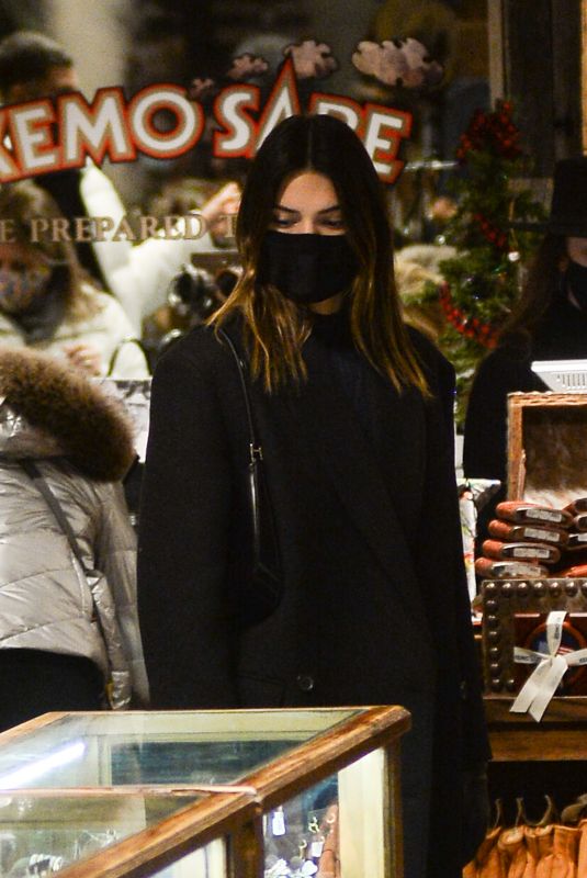 KENDALL JENNER Out and About in Aspen 12/31/2020