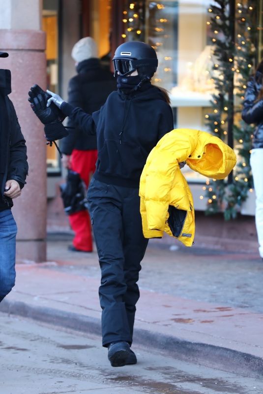 KENDALL JENNER Out in Aspen 01/02/2021