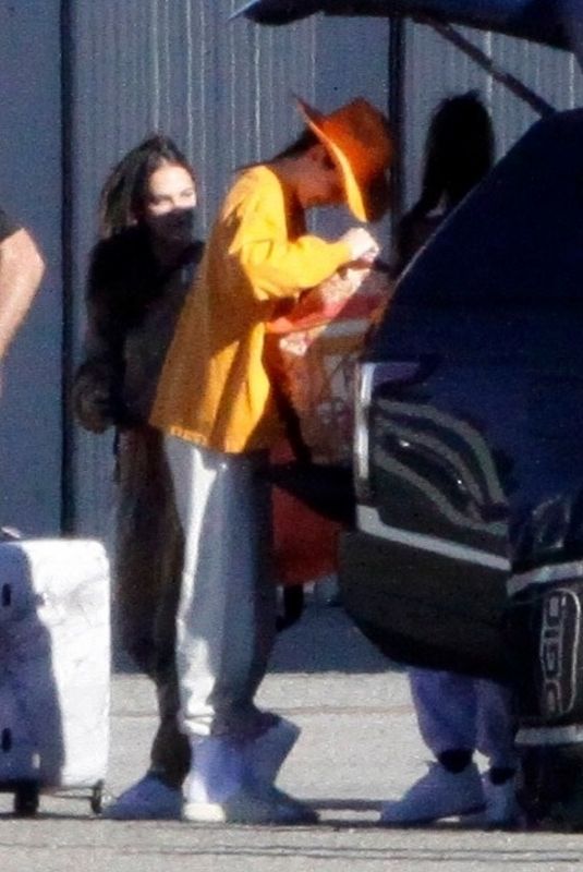 KENDALL JENNER Out in Los Angeles 01/19/2021