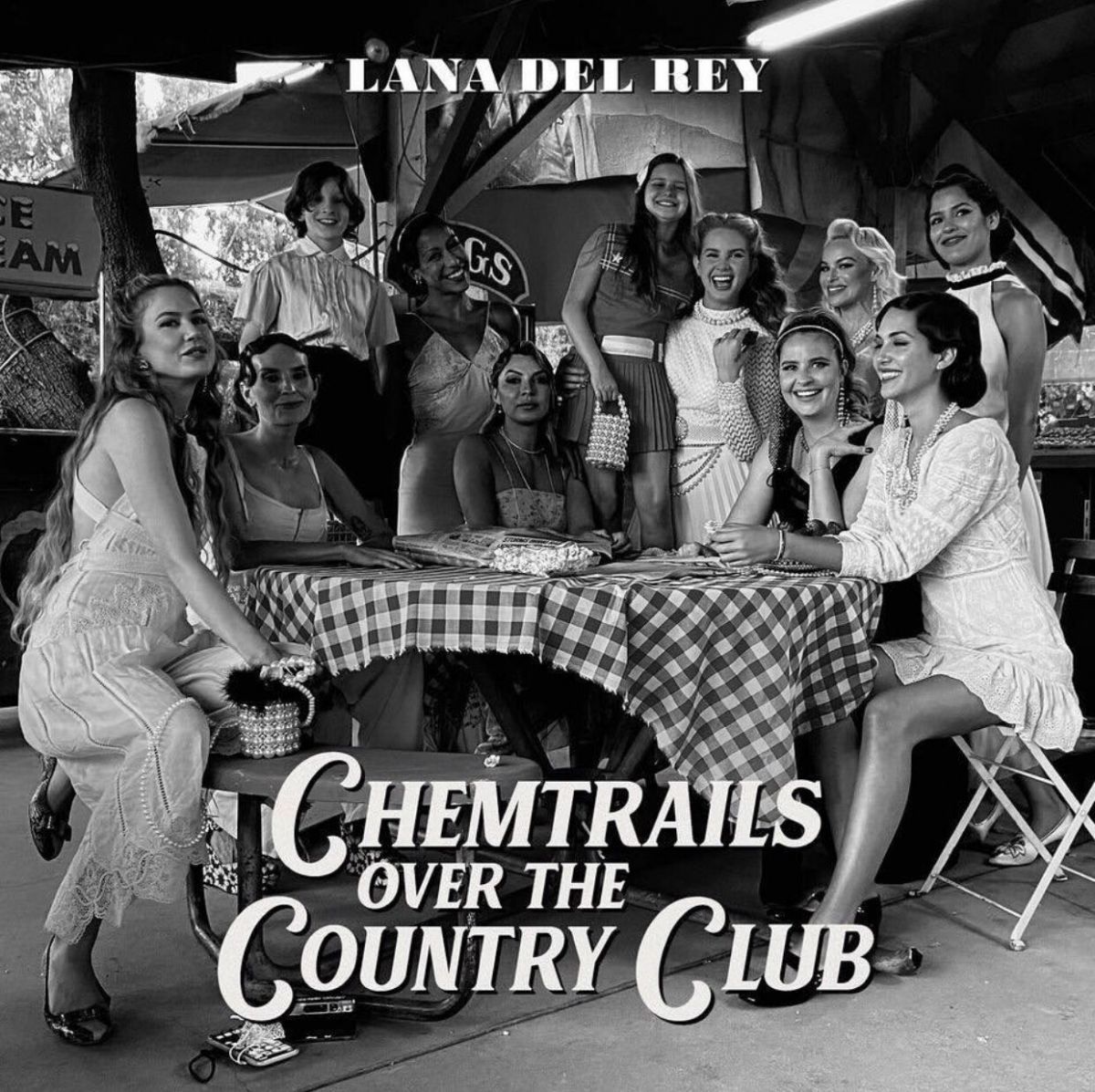 lana-del-rey-chemtrails-over-the-country-club-album-promos-2021-6.jpg