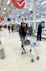 LEILANI DOWDING Shopping at Tesco in Staffordshire 01/15/2021