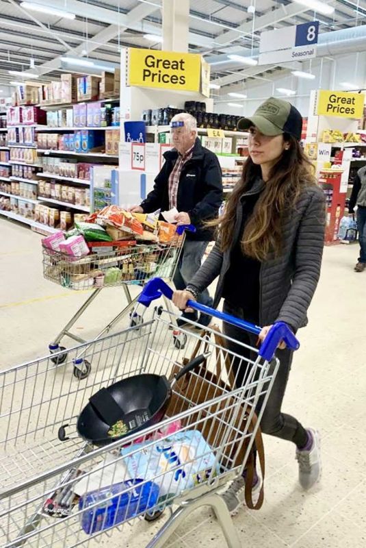 LEILANI DOWDING Shopping at Tesco in Staffordshire 01/15/2021