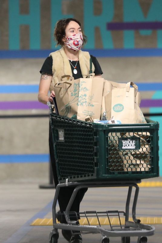 LENA HEADEY Out Shopping in Sherman Oaks 01/07/2021