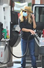 MAG RYAN at a Gas Station in Los Angeles 01/12/2021