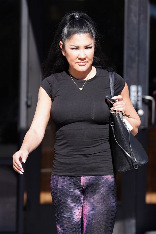 MIA ST JOHN Lewaves a Gym in Los Angeles 01/16/2021