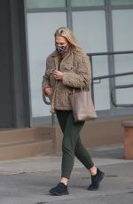 MOLLY SIMS Waring a Face Mask Out in Santa Monica 01/05/2021