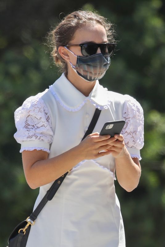 NATALIE PORTMAN at a Nail Salon in Sydney 01/24/2021