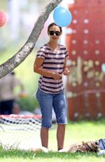 NATALIE PORTMAN Out and About in Sydney 01/18/2021