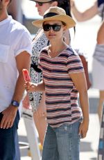 NATALIE PORTMAN Out and About in Sydney 01/18/2021