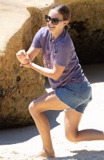 NATALIE PORTMAN Out Seashell Hunting at a Beach in Sydney 01/10/2021