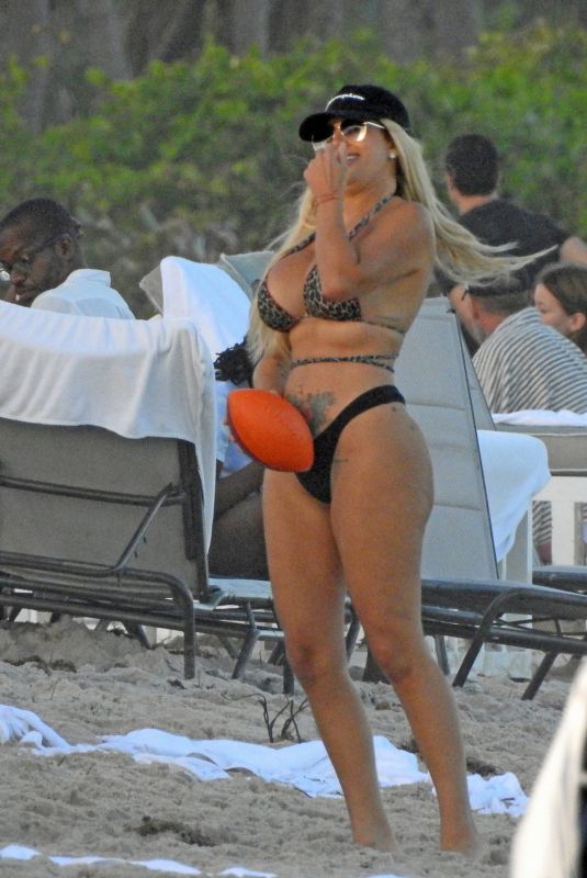 NEYLEEN ASHLEY in Bikini at Beach in Miami 01/05/2021
