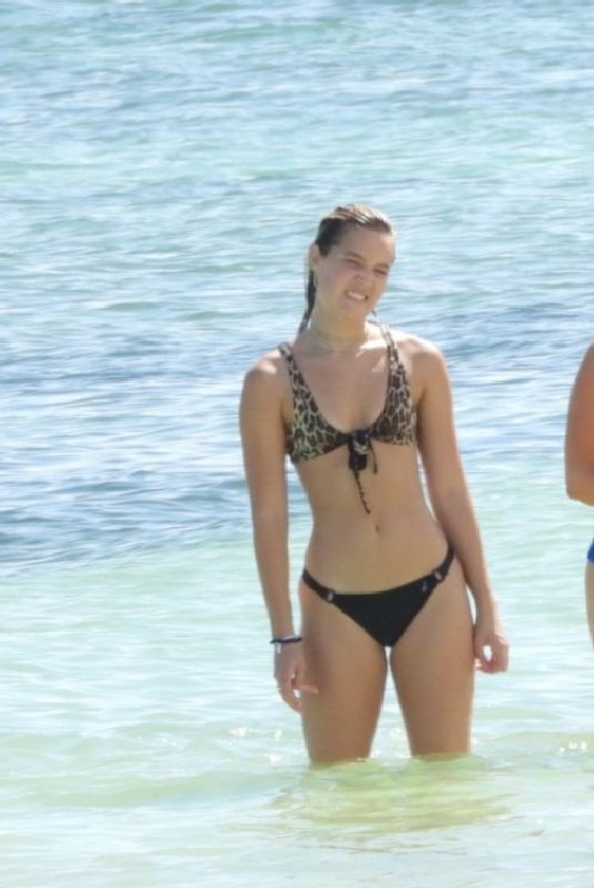 OLIVIA PONTON and SUEDE BROOKS in Bikinis in Cancun 01/29/2021