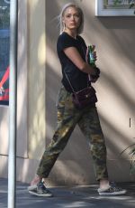 POM KLEMENTIEFF Out and About in Sydney 01/21/2021