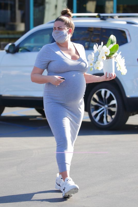Pregnant BRITTANY CATWRIGHT Out Shopping in Los Angeles 01/21/2021