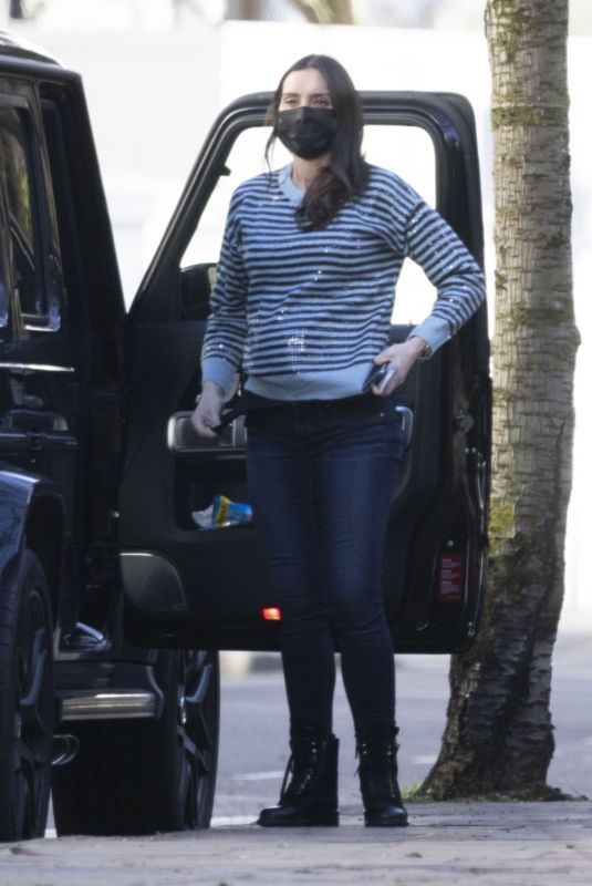 Pregnant CHRISTINE LAMPARD Out in London 01/22/2021