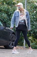 Pregnant ELSA HOSK Out Hiking in Los Angeles 01/02/2021