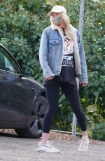Pregnant ELSA HOSK Out Hiking in Los Angeles 01/02/2021