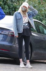 Pregnant ELSA HOSK Out Hiking in Los Angeles 01/02/2021