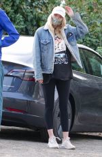 Pregnant ELSA HOSK Out Hiking in Los Angeles 01/02/2021