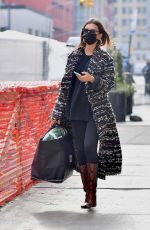 Pregnant EMILY RATAJKOWSKI Out and About in New York 01/14/2021