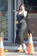 Pregnant TRACEY JEWEL Out in Perth 01/15/2021