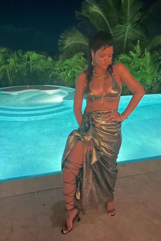 RIHANNA - Instagram Photos 01/03/2021